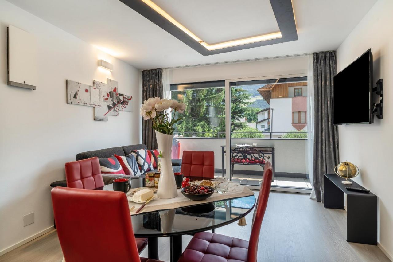 Apartment Il Cuore Rosso Naturns Ngoại thất bức ảnh