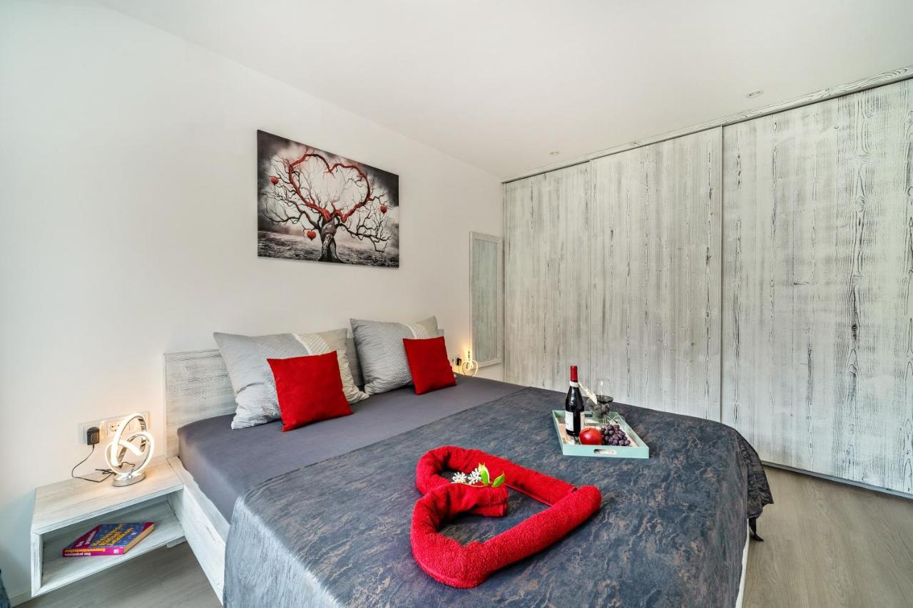 Apartment Il Cuore Rosso Naturns Ngoại thất bức ảnh