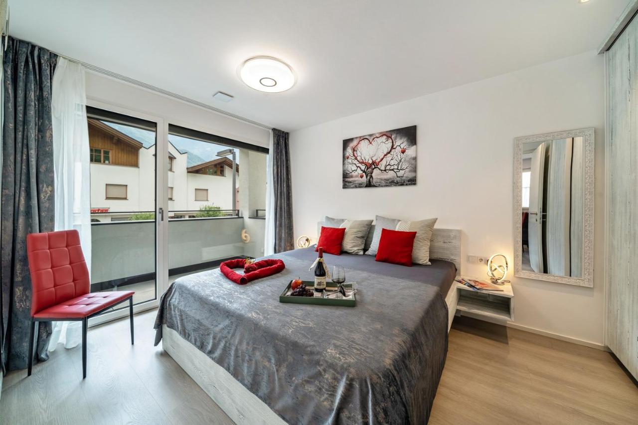 Apartment Il Cuore Rosso Naturns Ngoại thất bức ảnh